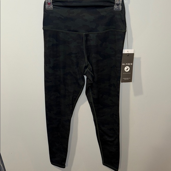 Glyder Women’s Dark Green & Black Camouflage Leggings - Picture 2 of 7